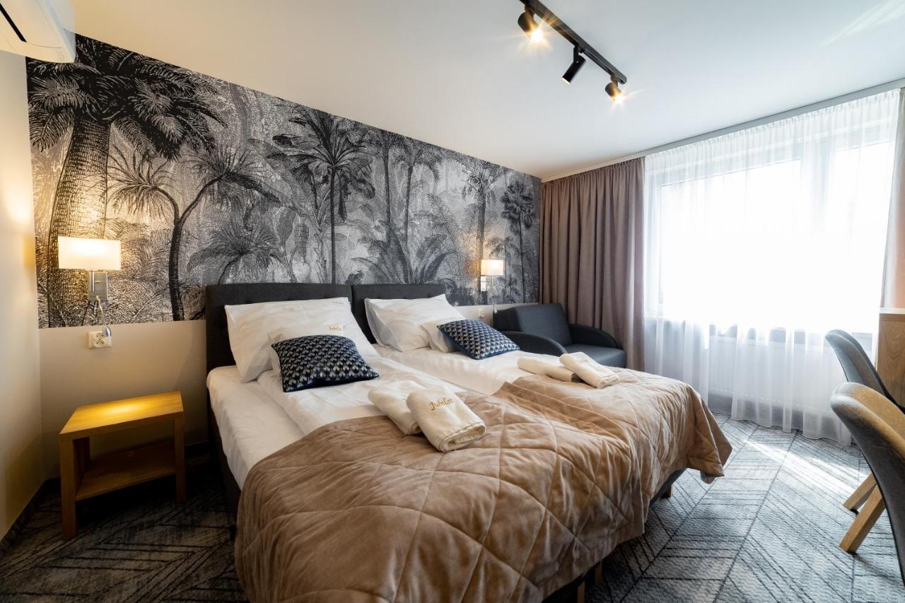 Jubilat Hotel 3*